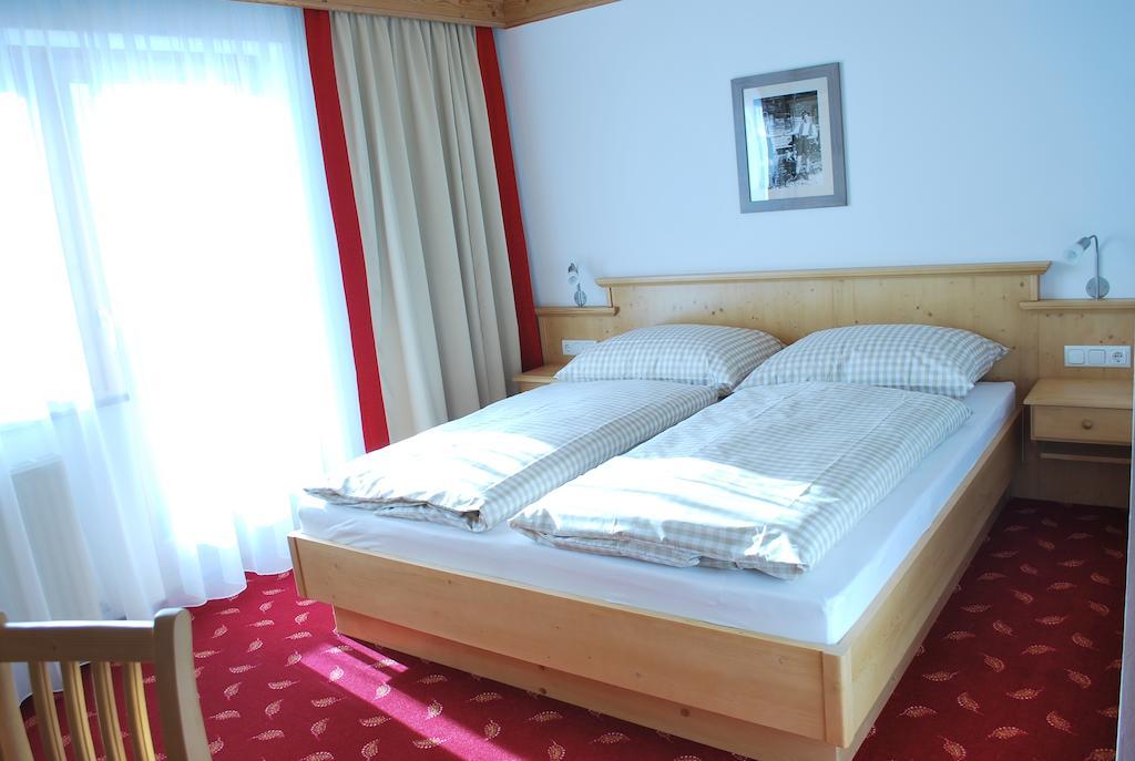 Hotel Gästehaus Einödberg Mittersill Zimmer foto
